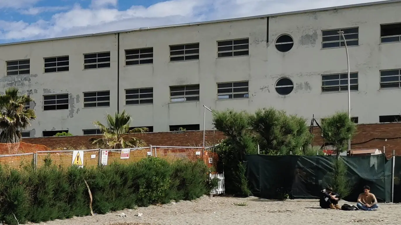 Spiagge libere ai privati  Convenzioni alla firma  per garantire pulizia  e sicurezza ai bagnanti