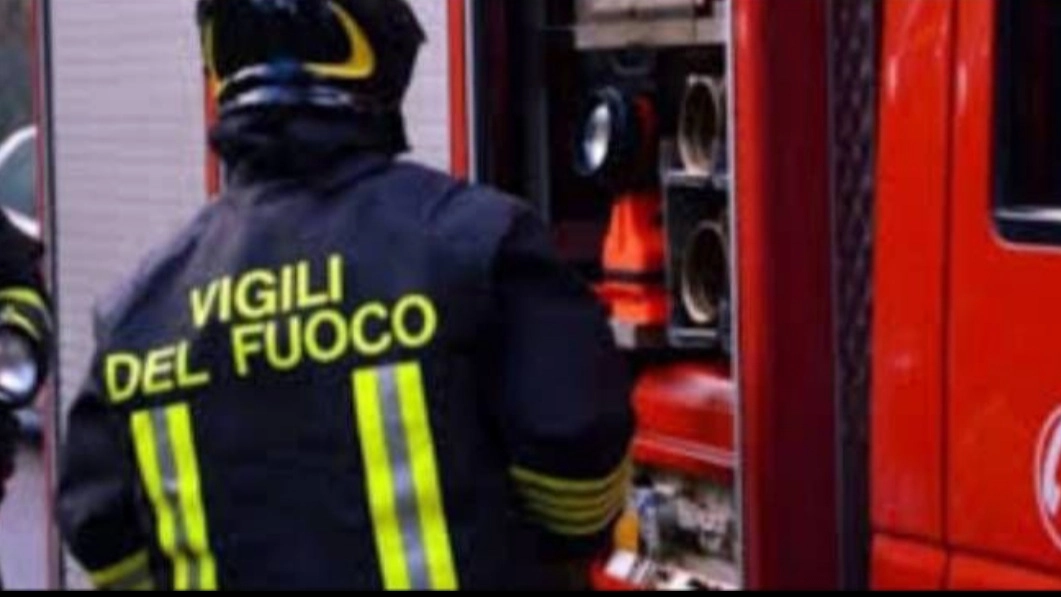 Vigili del fuoco (immagine di repertorio) Vigili del fuoco (immagine di repertorio)