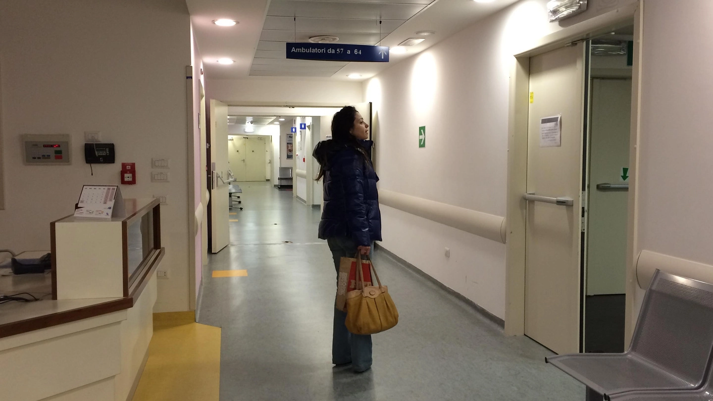 La nostra cronista all’ospedale San Giovanni di Dio, poco dopo le 21: nessun controllo