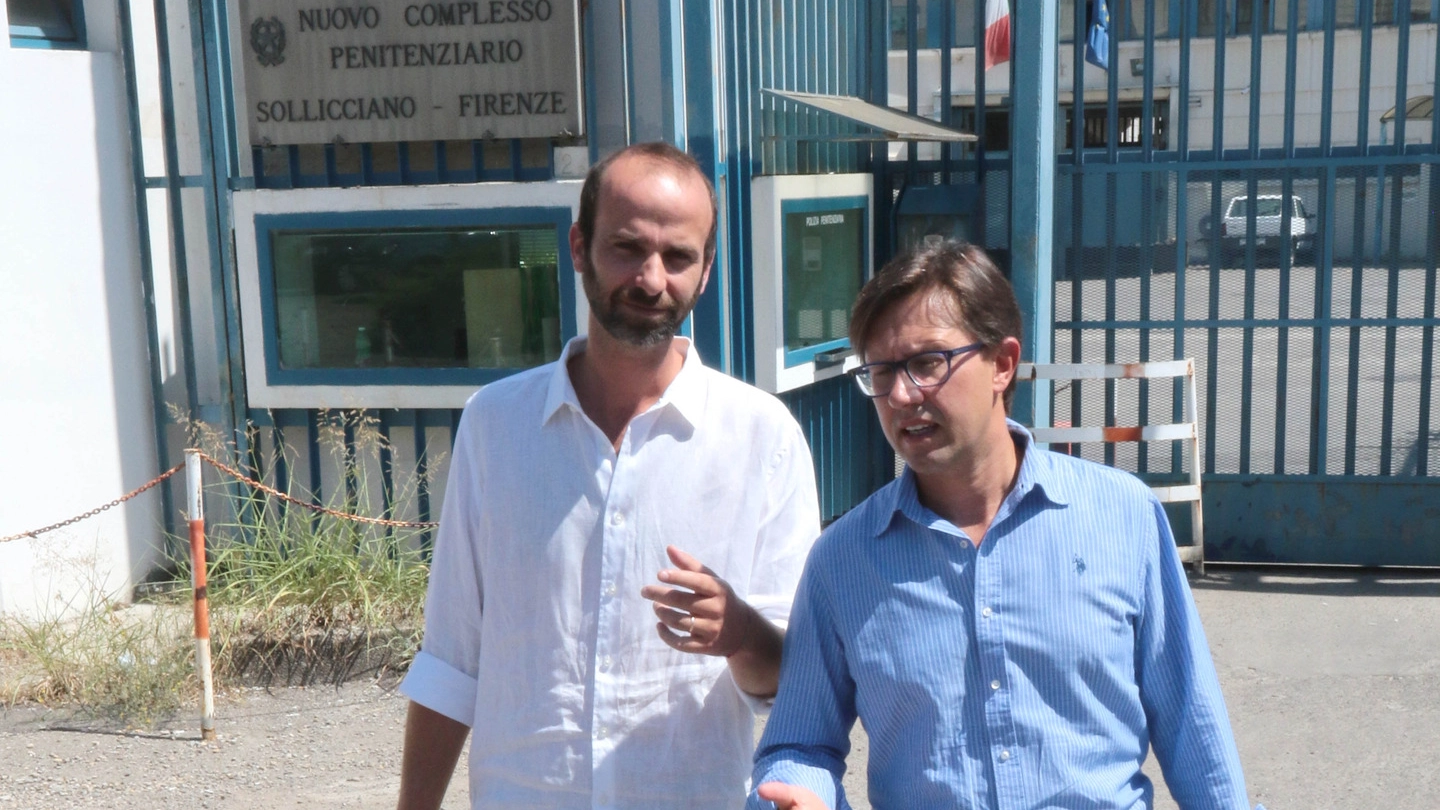 Il sindaco Nardella e l'assessore Vannucci a Sollicciano (foto Visintini/New Press Photo)