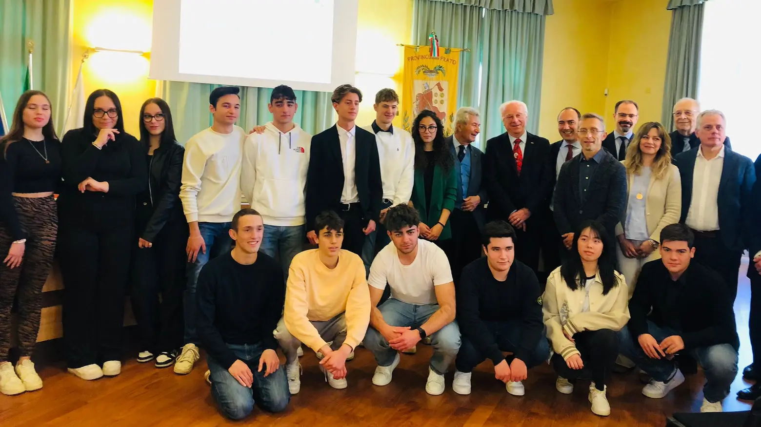 I ragazzi dei licei premiati I ragazzi dei licei premiati