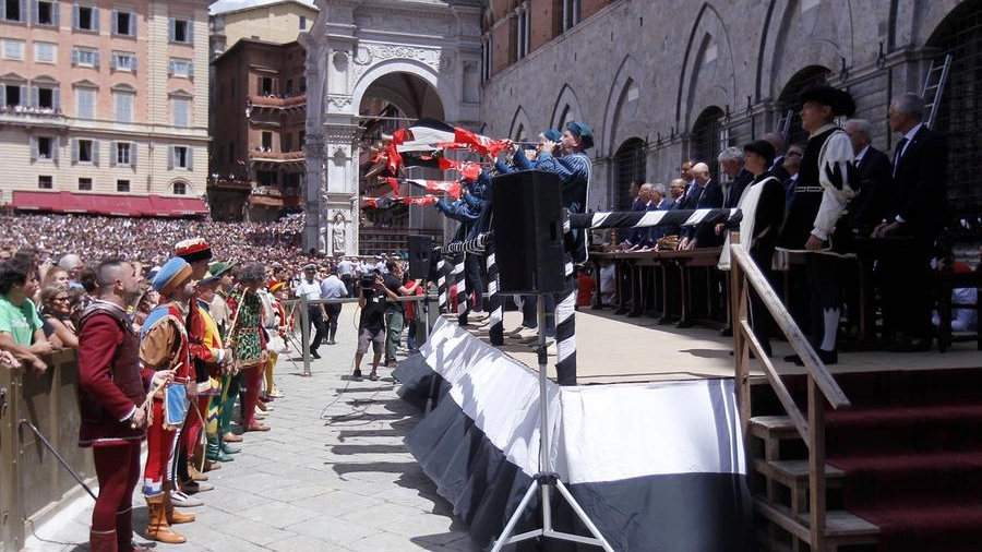 Siena, verso il Palio: l'assegnazione dei cavalli