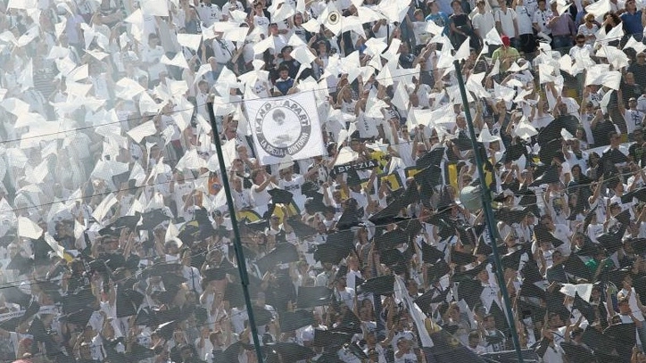 Tifosi dello Spezia (foto LaPresse)