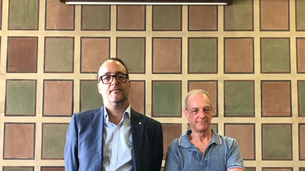 L'assessore Filippo Bedini con Mario Mencacci L'assessore Filippo Bedini con Mario Mencacci