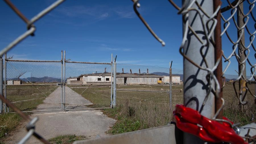 Terreni per la Nuova Base Militare a Coltano (Pisa). Foto di Enrico Mattia Del Punta