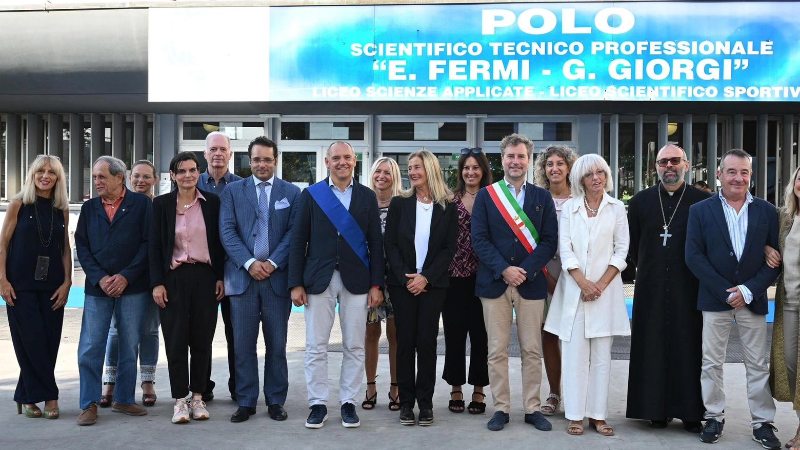 Emozione e un po’ di paura. Suona la prima campanella Emozione e un po’ di paura. Suona la prima campanella