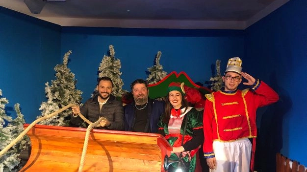 Baita di Babbo Natale a Montecatini, sulla slitta anche il sindaco Luca Baroncini