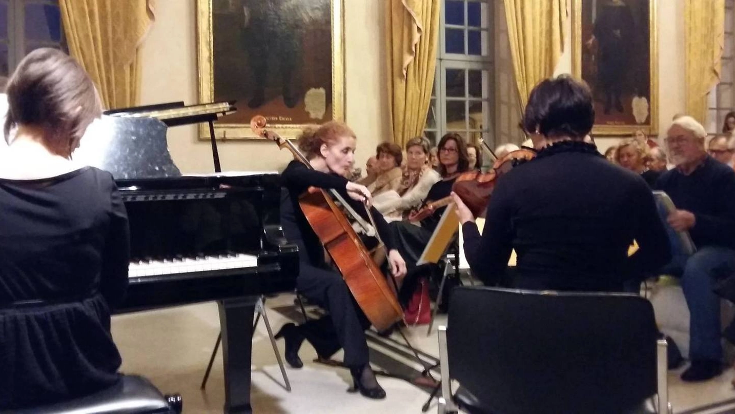 Un concerto in sala consiliare della rassegna organizzata dall’associazione il Pianoforte