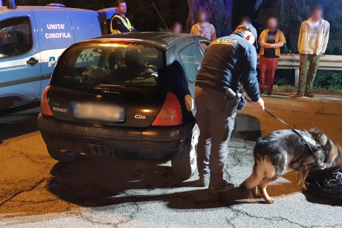 Il posto di controllo della polizia stradale