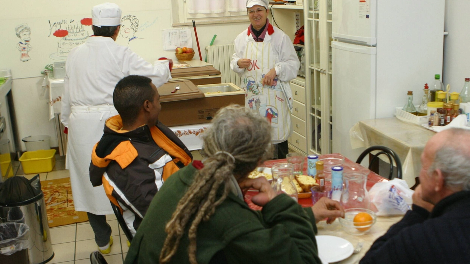 Una mensa della Caritas (foto di archivio) Una mensa della Caritas (foto di archivio)