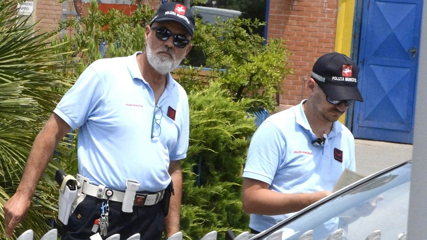 Il proprietario ha richiesto la presenza delle forze dell’ordine in vista del nuovo accesso che dovrebbe essere eseguito domani, per permettere poi di liberare l’immobile (foto d’archivio)