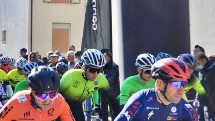 Cinquecento partecipanti alla Bacialla bike tra sport e enogastronomia Cinquecento partecipanti alla Bacialla bike tra sport e enogastronomia