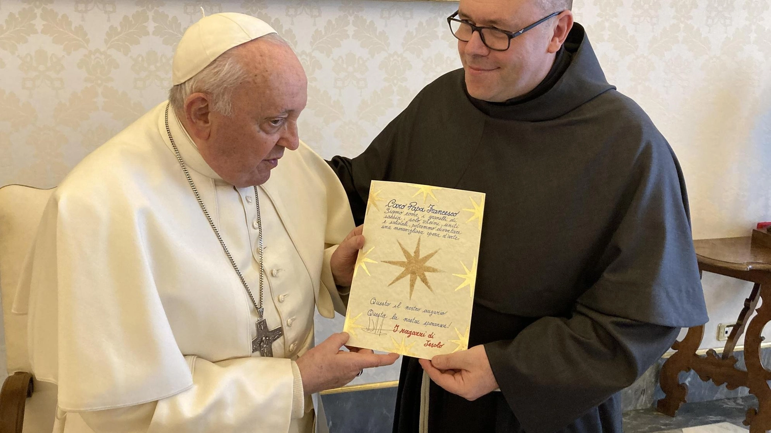 Il messaggio del Papa ai frati: "Voi francescani dovete aiutare a costruire i ponti della pace"