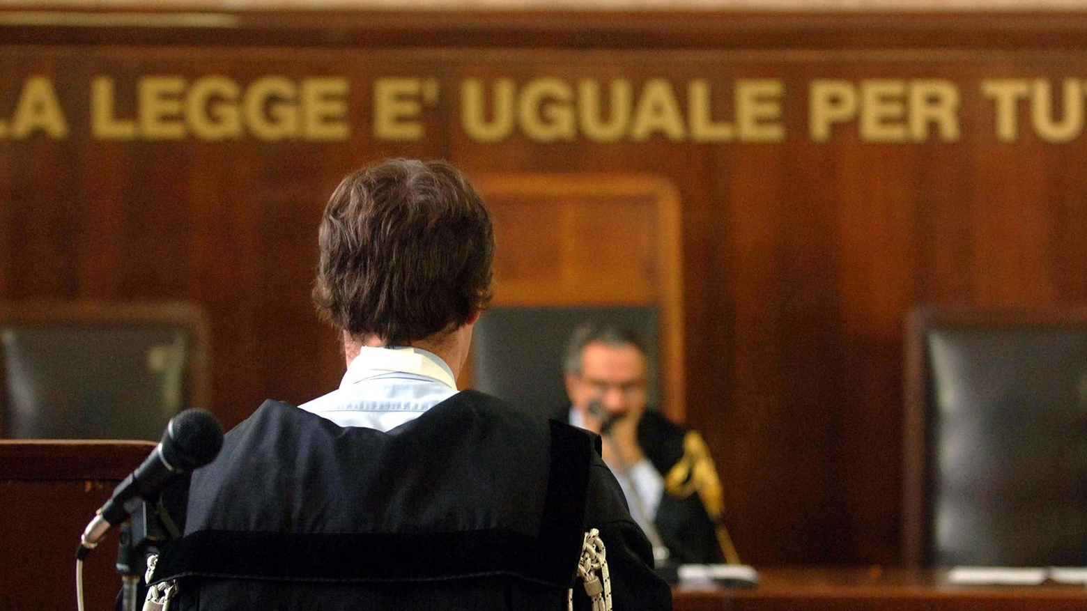 Buca killer, muore in carrozzina. Due manager a processo. Il pm: "Nessuna vigilanza" Buca killer, muore in carrozzina. Due manager a processo. Il pm: "Nessuna vigilanza"