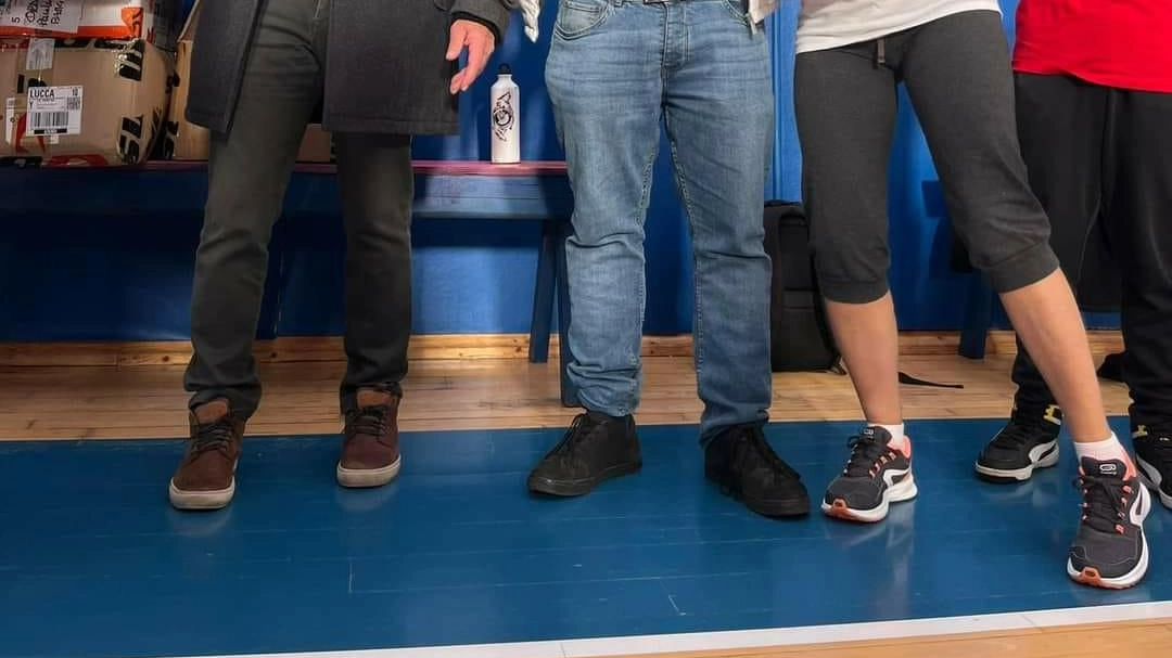 I Fratres di Altopascio hanno donato alla squadra del Panda Baskin maglie e pantaloncini da allenamento, un gesto nobile nel periodo natalizio. Una associazione che promuove l'inclusione di normodotati e disabili, sostenuta anche dai Donatori di sangue. Un regalo gradito che ha reso i giocatori "Pandapandastici".