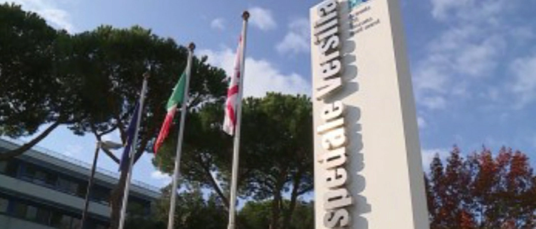 Stava lavorando con un escavatore nel quartiere Bicchio