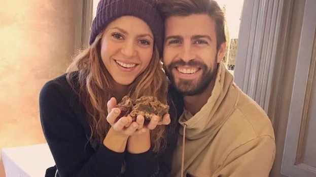 Shakira e Gerard Piqué, tartufi e vino in  vacanza in Toscana