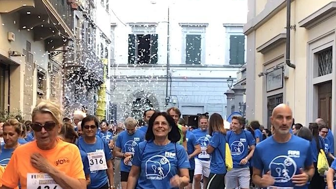 Corsa di solidarietà La carica dei 500 per la "Sunset Run" Corsa di solidarietà La carica dei 500 per la "Sunset Run"