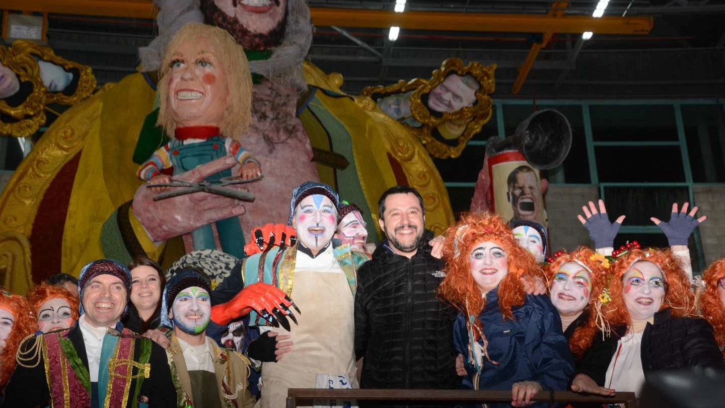 Matteo Salvini alla Cittadella del Carnevale alcuni anni fa (foto Umicini)