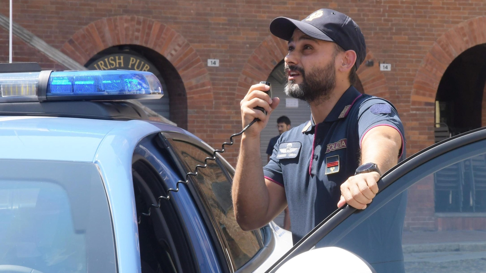 Blitz della polizia in una casa a Murlo. Trovate piantine di marijuana. Scatta il sequestro: 30enne nei guai Blitz della polizia in una casa a Murlo. Trovate piantine di marijuana. Scatta il sequestro: 30enne nei guai