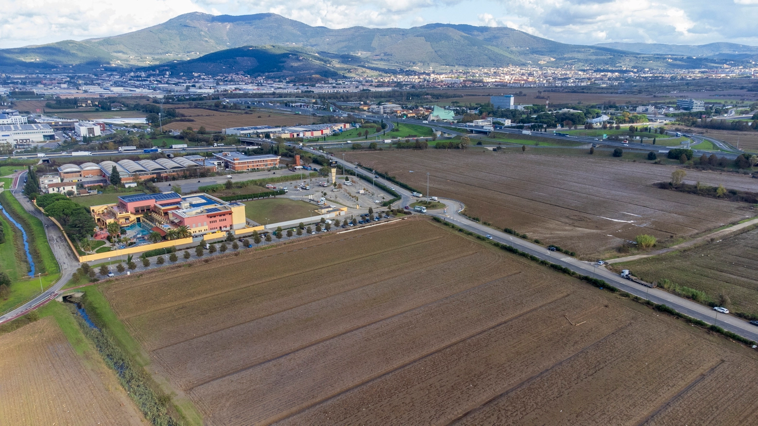 La piana di Campi Bisenzio (Fotocronache Germogli) La piana di Campi Bisenzio (Fotocronache Germogli)