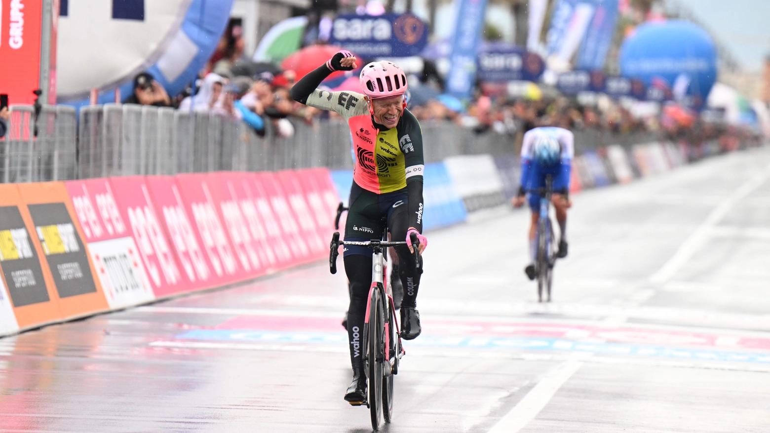 Viareggio, l'arrivo vittorioso di Nielsen Viareggio, l'arrivo vittorioso di Nielsen