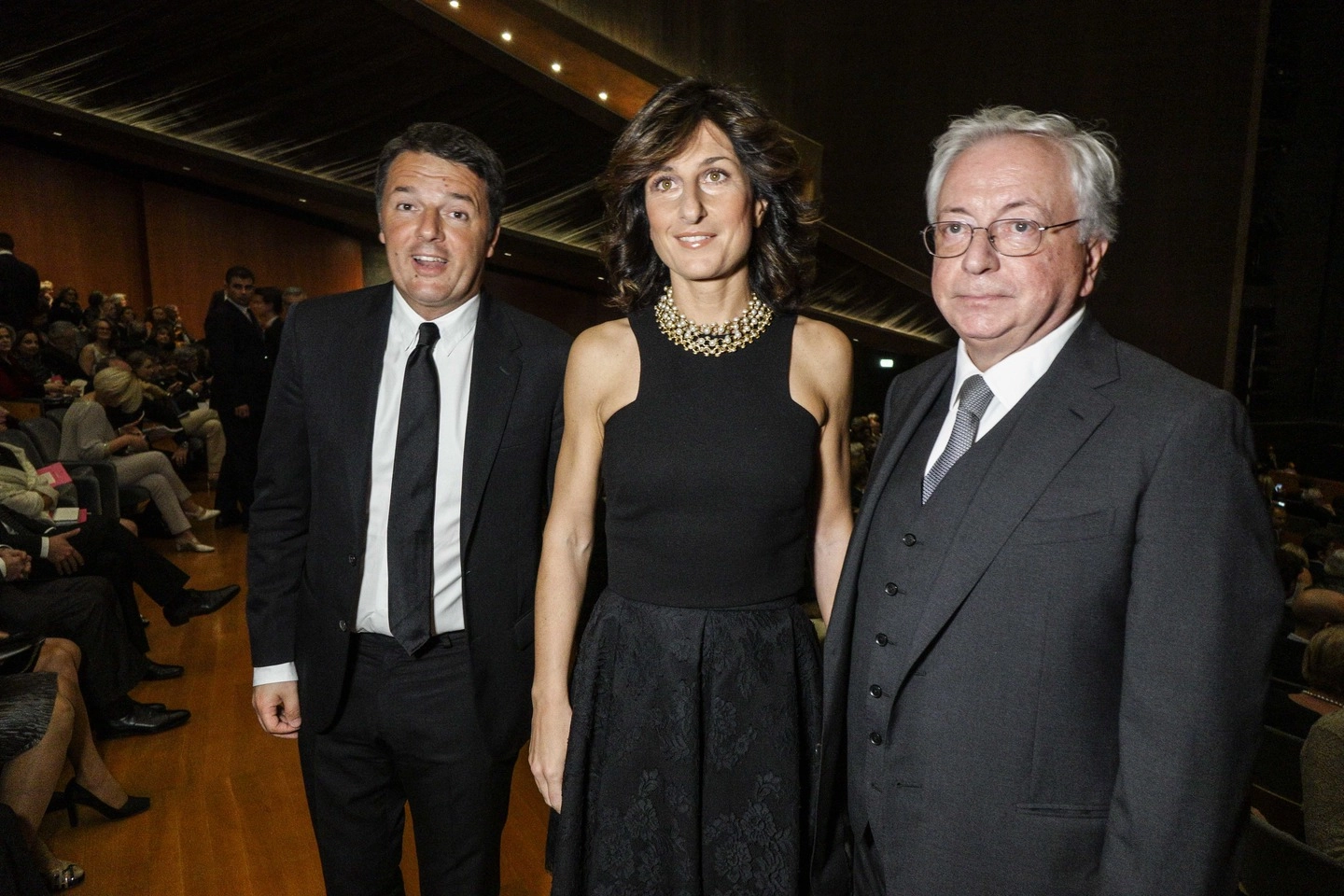 Matteo Renzi, la moglie Agnese Landini e il soprintendente Cristiano Chiarot (Pressphoto)
