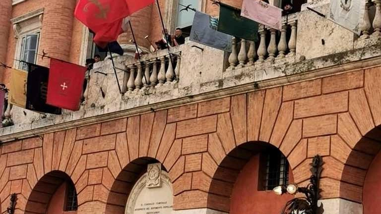Giostra, domani le prove Test per i binomi rionali e investitura dei cavalieri Giostra, domani le prove Test per i binomi rionali e investitura dei cavalieri