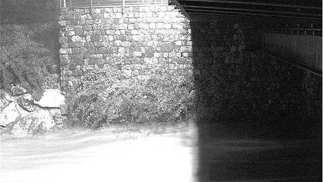 Il livello del torrente Parmignola a Casano alle 6,05 del 5 novembre (foto Barbara Barsanti-Twitter)
