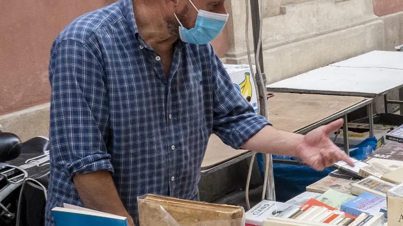 Mercatino del libro e laboratori per i bambini Mercatino del libro e laboratori per i bambini