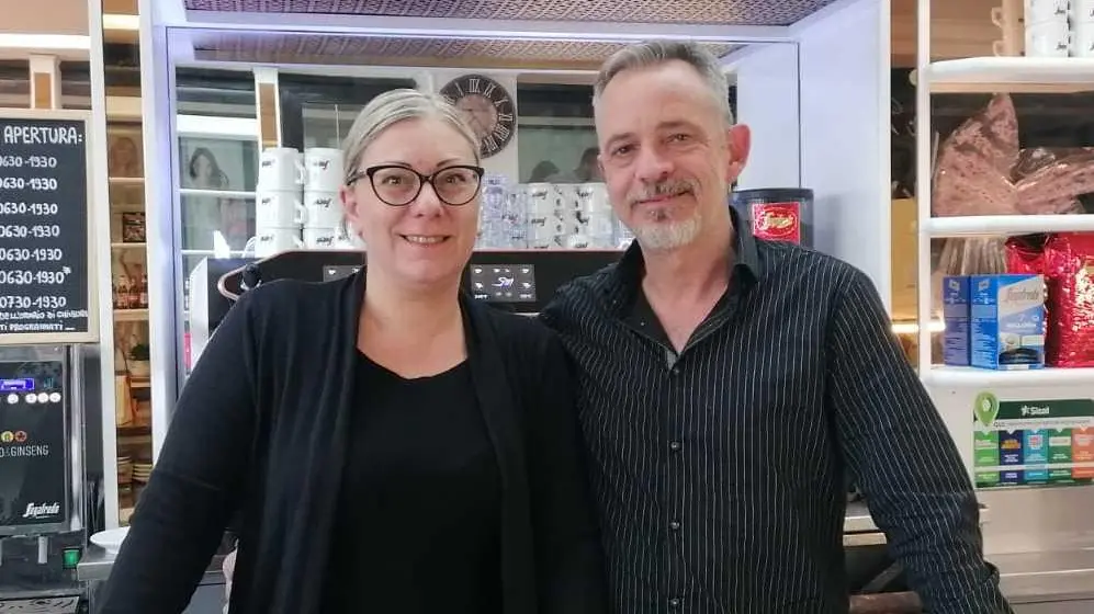 "Musica e cibo in campagna in alternativa alle serate al mare" "Musica e cibo in campagna in alternativa alle serate al mare"