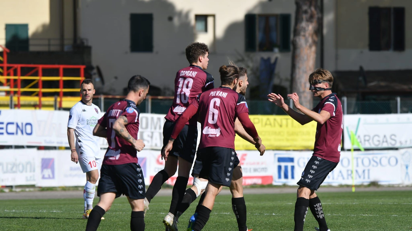 Grazie Livorno: l’Arezzo scappa a +9 Grazie Livorno: l’Arezzo scappa a +9