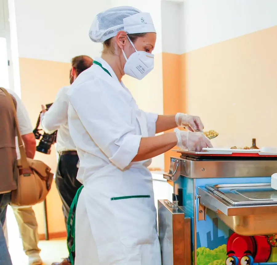 Raccolta fondi per l’Att Le arance "solidali" si mangiano a scuola
