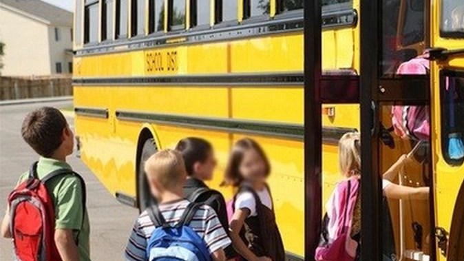 Uno scuolabus tutto dedicato ai bambini e alle bambine della materna