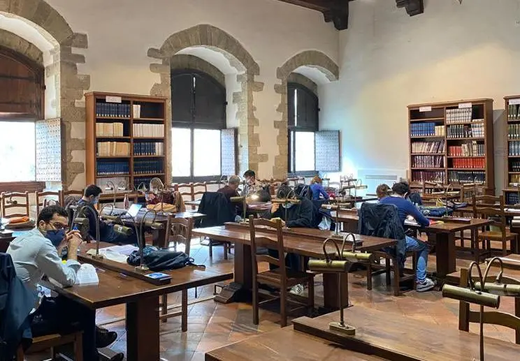 Prosegue alla biblioteca la vendita di libri al costo di un euro