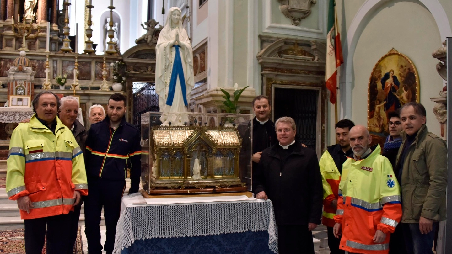 Le reliquie di Santa Bernadette a Livorno (Foto Novi)
