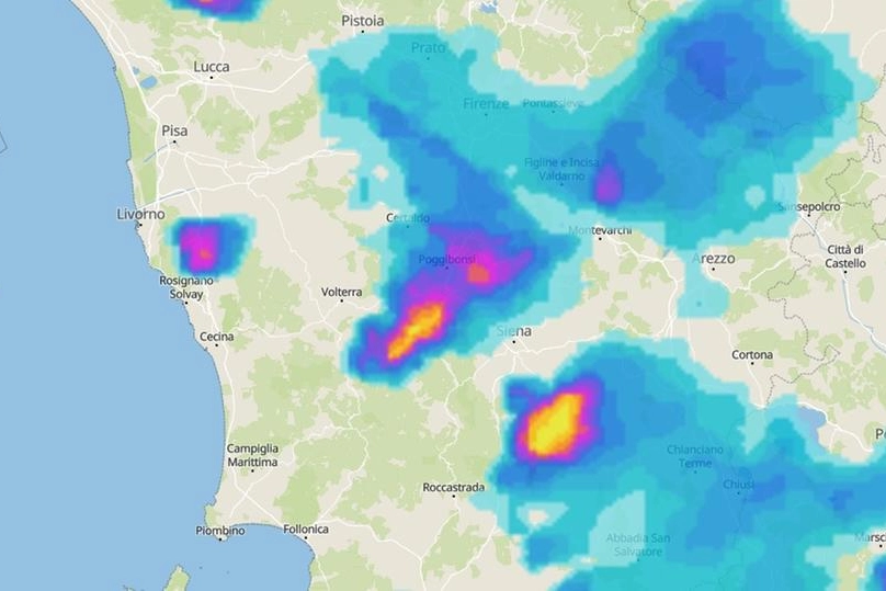 Il meteo in Toscana: in blu, viola e giallo le perturbazioni