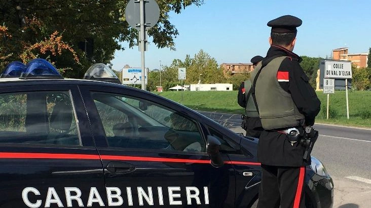 Colpo in appartamento Svuotata la cassaforte Colpo in appartamento Svuotata la cassaforte