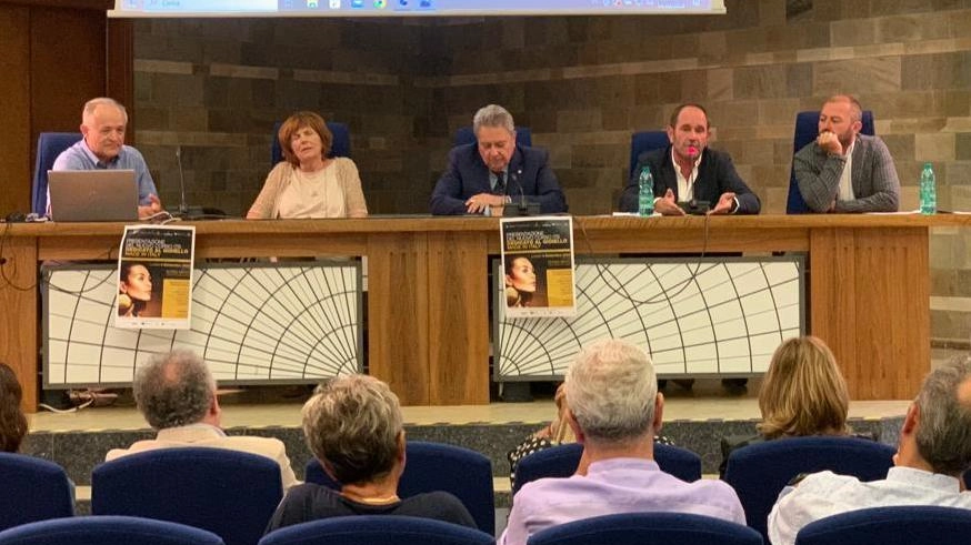 Ricambio tra generazioni nel settore orafo Arezzo: corso per giovani
Ricambio tra generazioni nel settore orafo Arezzo: corso per giovani
