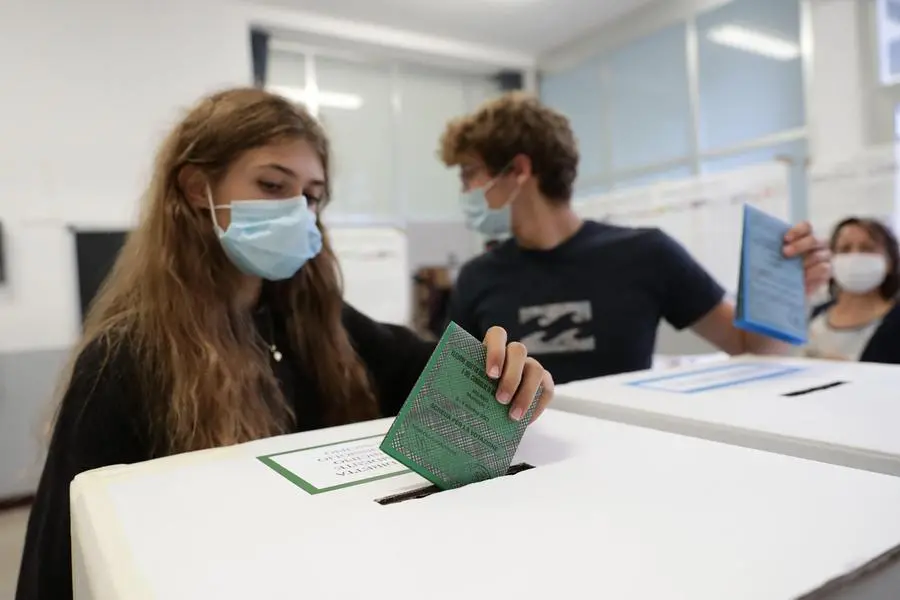 Centrosinistra, scelta al fotofinish Tutte le incognite verso il voto