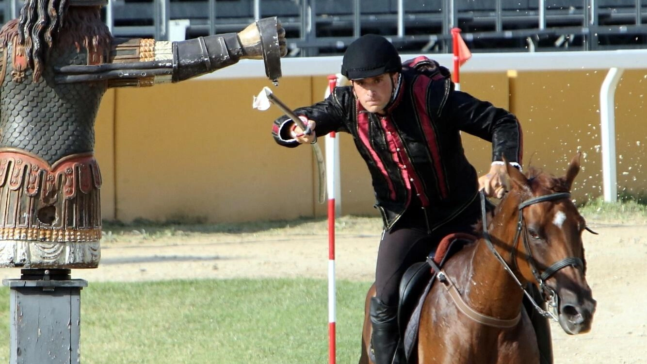 Il Giuramento dei Cavalieri a Foligno: Niente Estrazione sul Palco
Il Giuramento dei Cavalieri a Foligno: Niente Estrazione sul Palco
