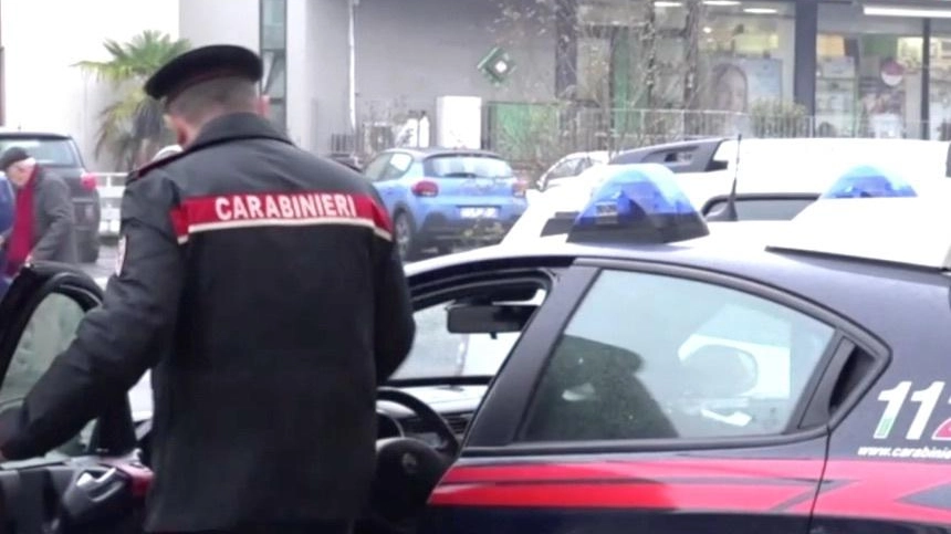 Ruba le borse a due anziane Identificato e denunciato Ruba le borse a due anziane Identificato e denunciato