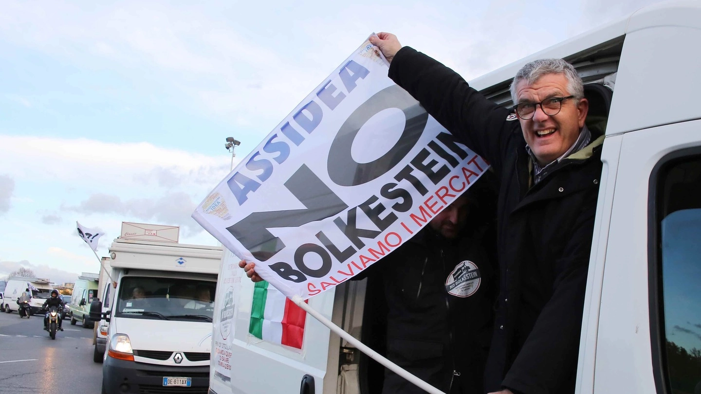 Protesta contro la Bolkestein a Firenze (foto Marco Mori/New Pressphoto)