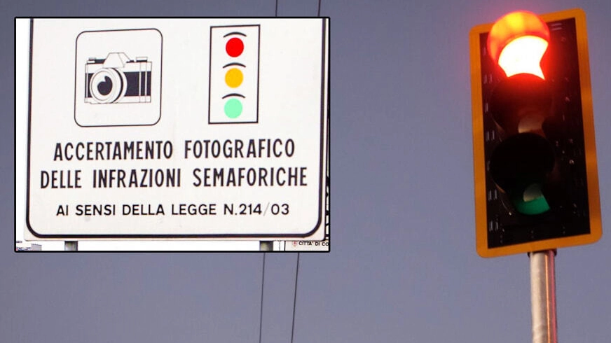 Un semaforo con il T-red Un semaforo con il T-red