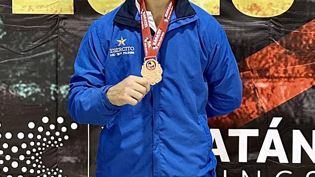 Andrea Bozzi sul podio. E’ medaglia di bronzo Andrea Bozzi sul podio. E’ medaglia di bronzo