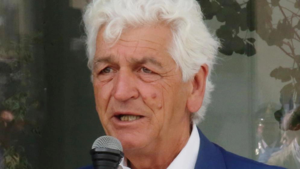 Il diktat della transazione: "È un vero golpe politico" Il diktat della transazione: "È un vero golpe politico"