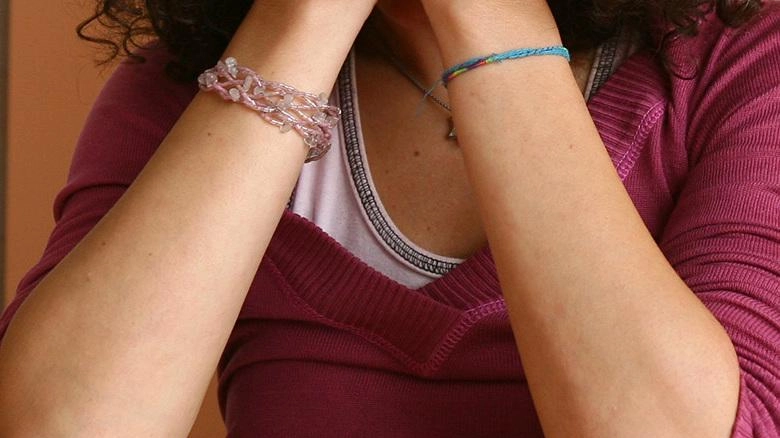 Nelle mani dell’aguzzino Picchiata dal compagno geloso: quaranta giorni di prognosi Nelle mani dell’aguzzino Picchiata dal compagno geloso: quaranta giorni di prognosi