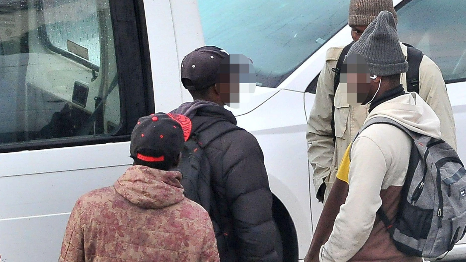 La banda dei caporali Tutti rinviati a giudizio insieme ai consulenti "Braccianti sfruttati" La banda dei caporali Tutti rinviati a giudizio insieme ai consulenti "Braccianti sfruttati"