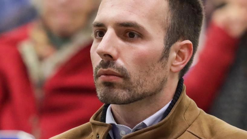 "Autobus gratuiti per chi ha meno di 19 anni" "Autobus gratuiti per chi ha meno di 19 anni"