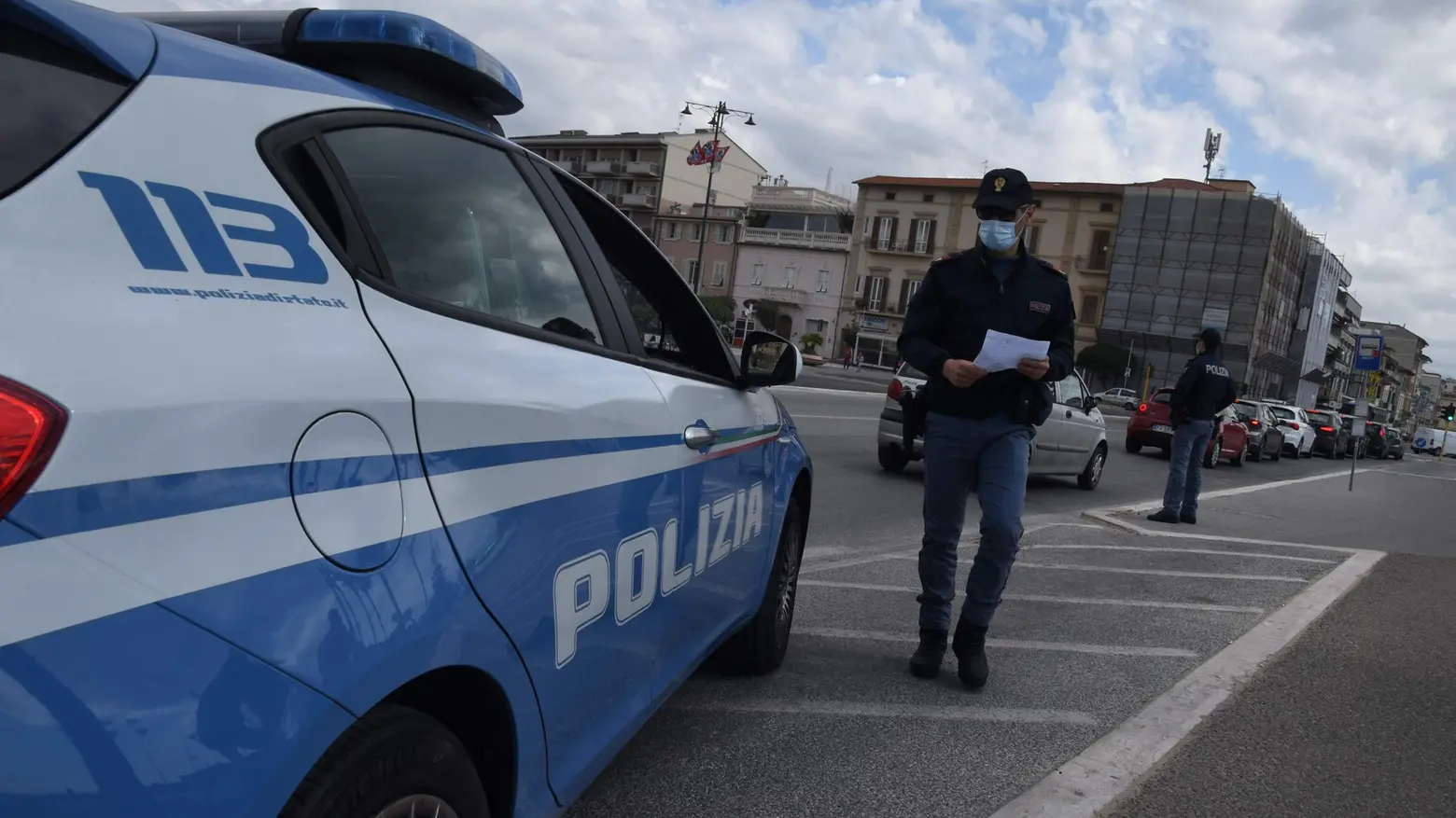 I controlli della polizia Fermato un altro pusher I controlli della polizia Fermato un altro pusher